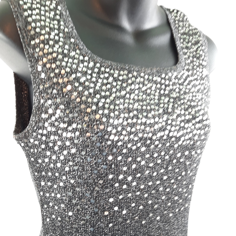 🌹Elegant Grey Beaded Sleeveless elegant Sweater Top